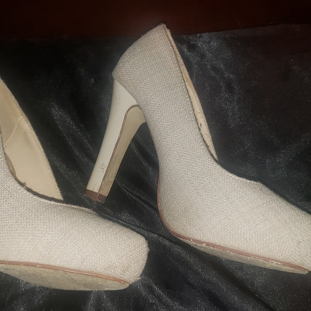 heels - Picture 3 of 3